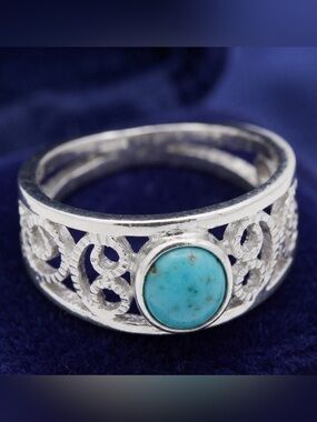 Silver tone Filigree Ring with Turquoise like Stone - Women Jewelry size 5